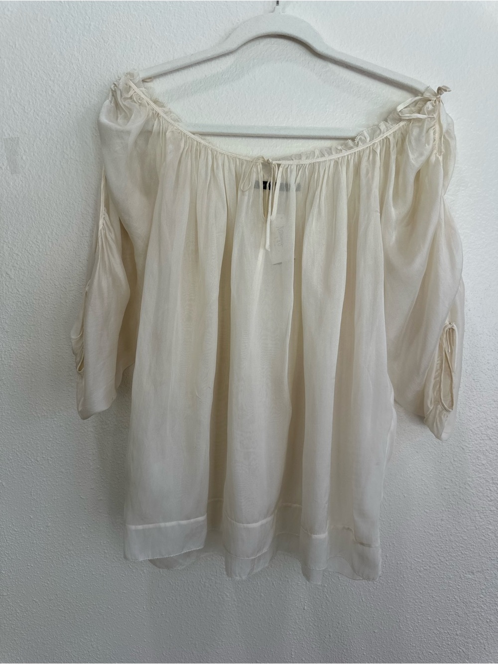 NWT 100 % Silk Elie Tahari Cream Off-Shoulder Boho Tunic Blouse Size 10